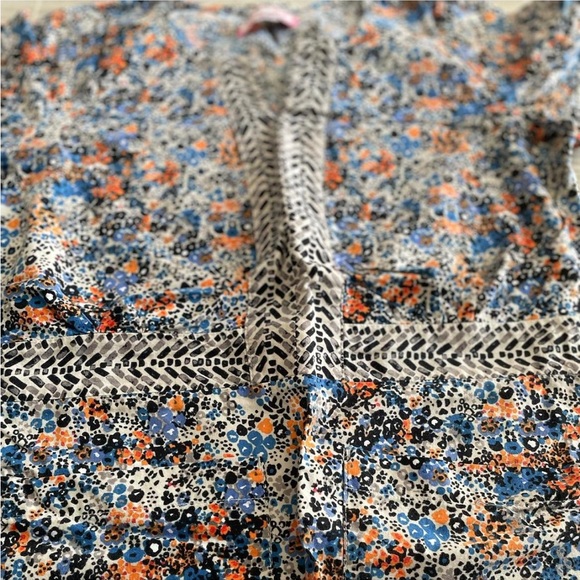 Multicolor Patterned Scrub Top - Picture 2 of 3